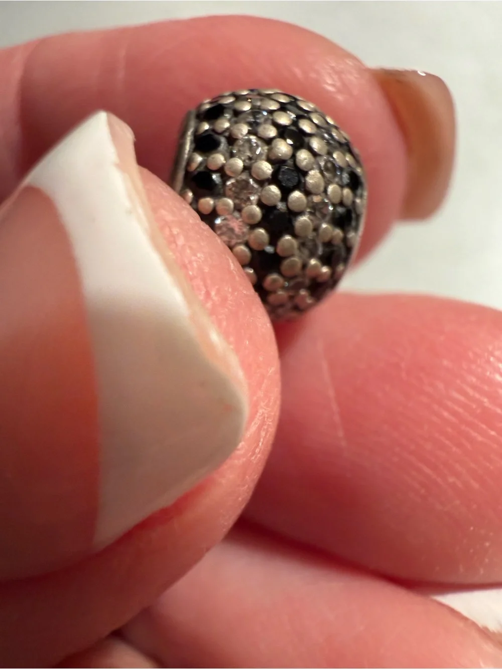 Pandora silver dot